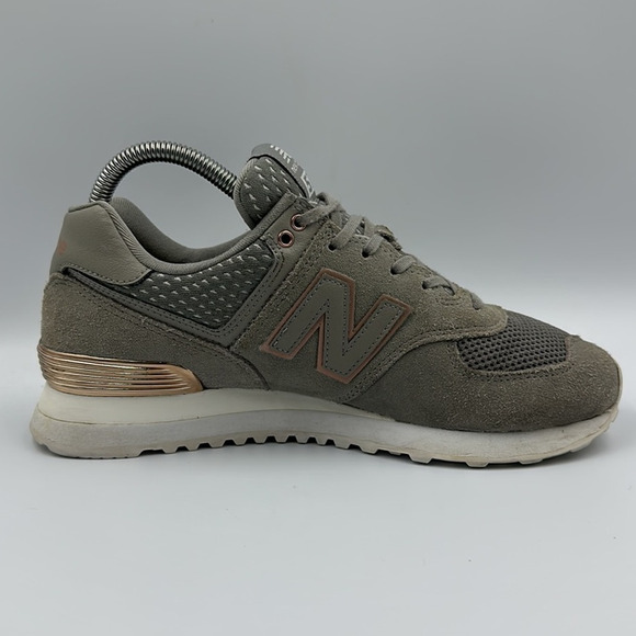 New Balance 574 Shoes WL574FSC Women’s Sz 8.5 - Picture 8 of 9